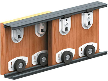 В шкафах купе используется фирменная фурнитура